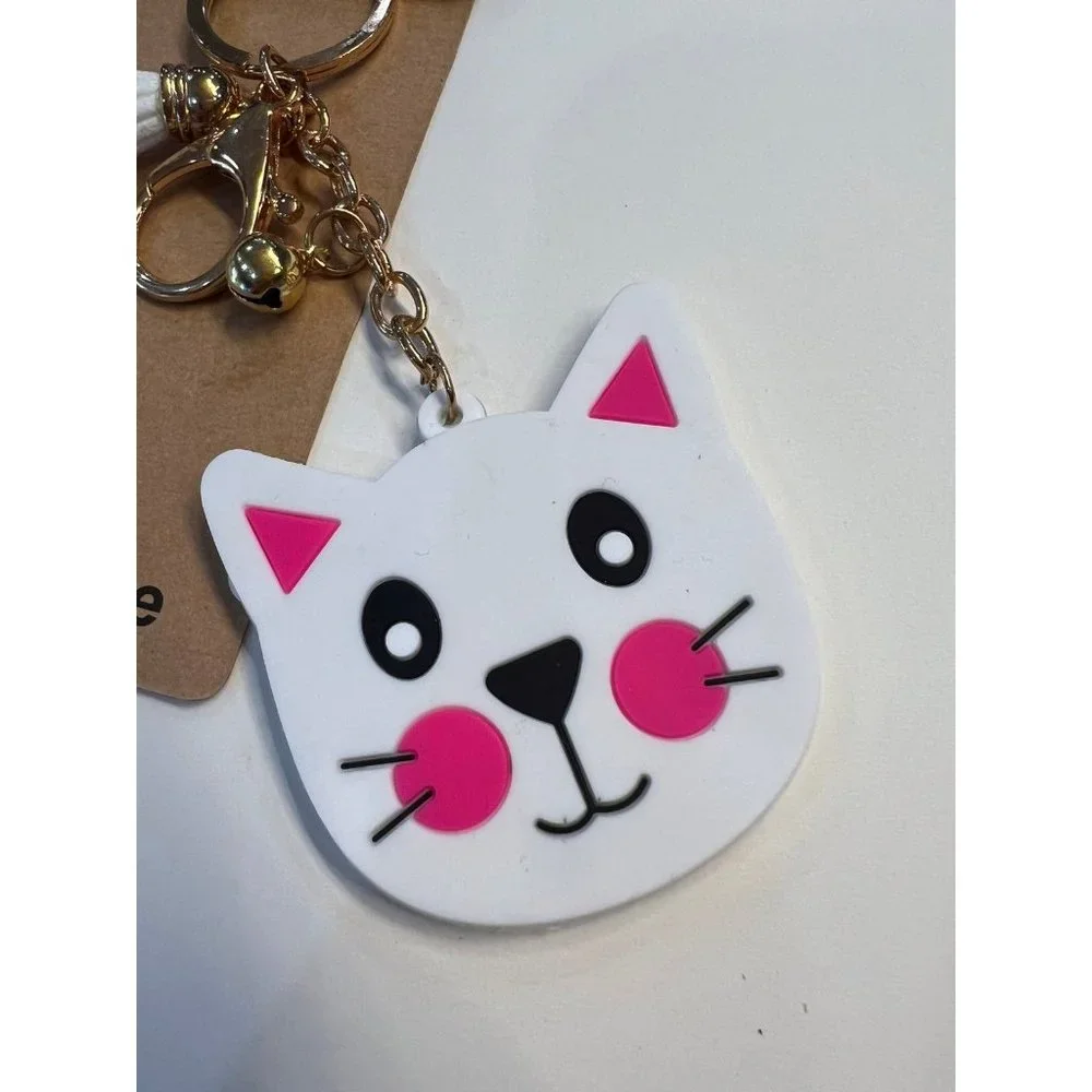 NWT PVC White Cat Head Keychain/ Bag Clip‎